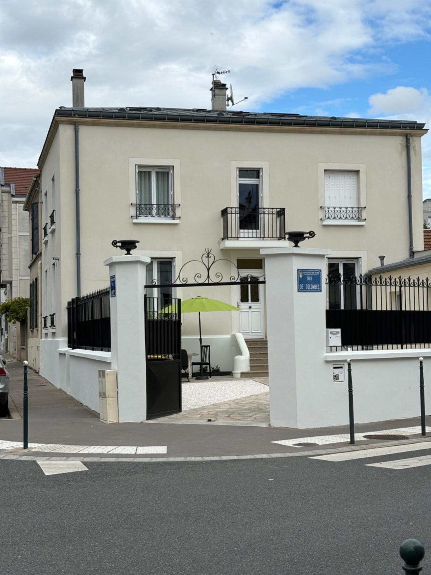 2 Dans Belle Maison A Proximite De Paris Asnières